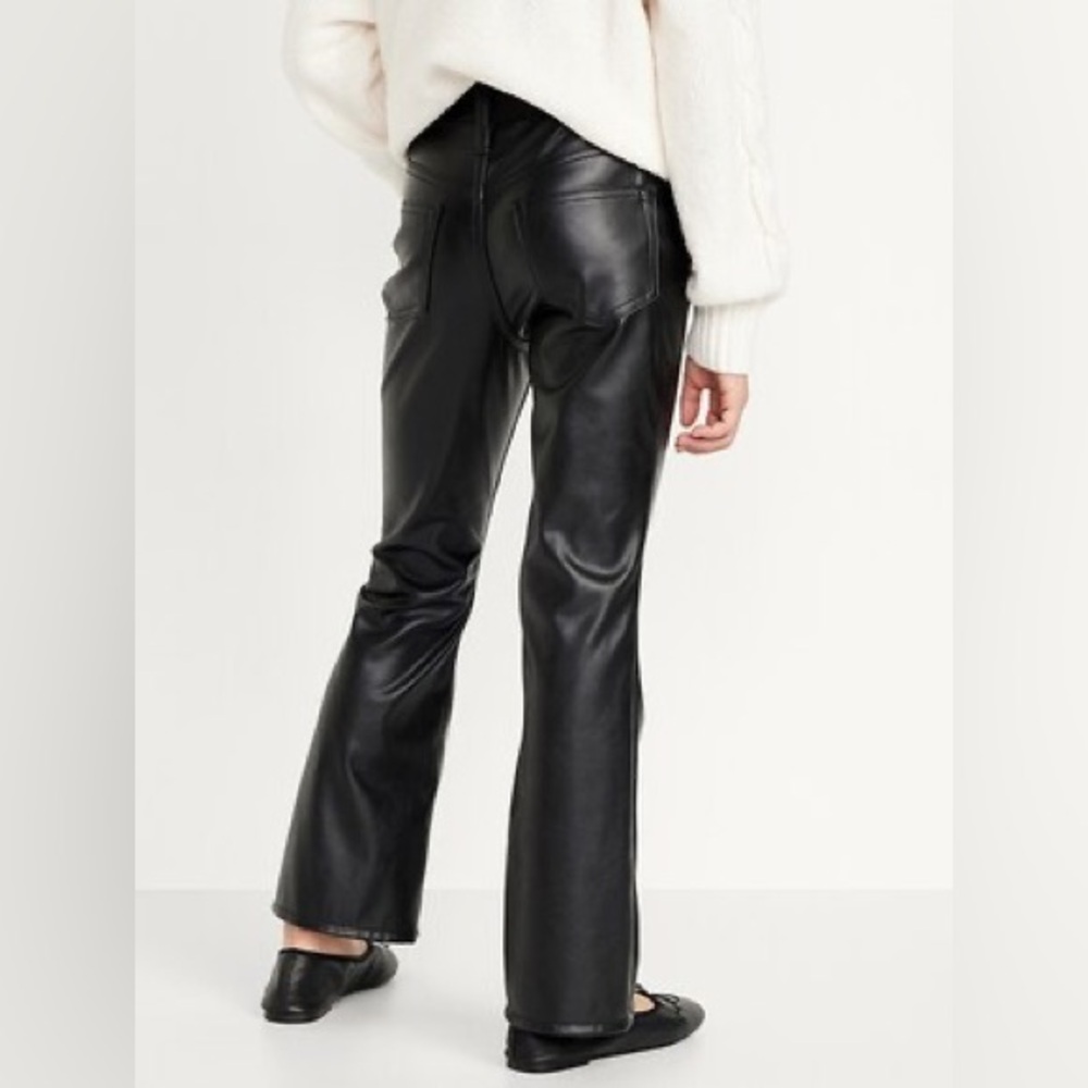 NWT Old Navy High Rise Flare Faux Leather Black Jack Pants Size 18. 2-4 Womens